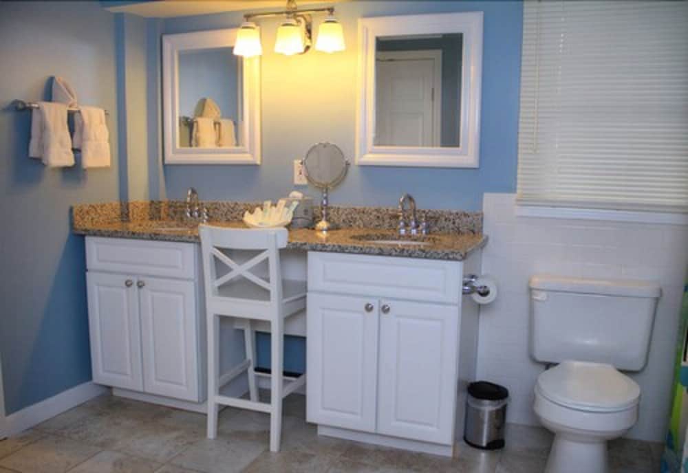 Surfside Hotel and Suites - photo 52