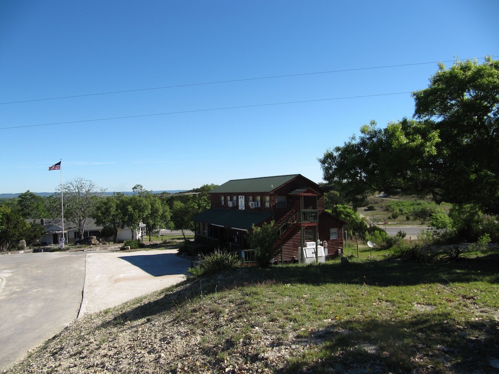 Top of the Hill RV Resort - photo 2