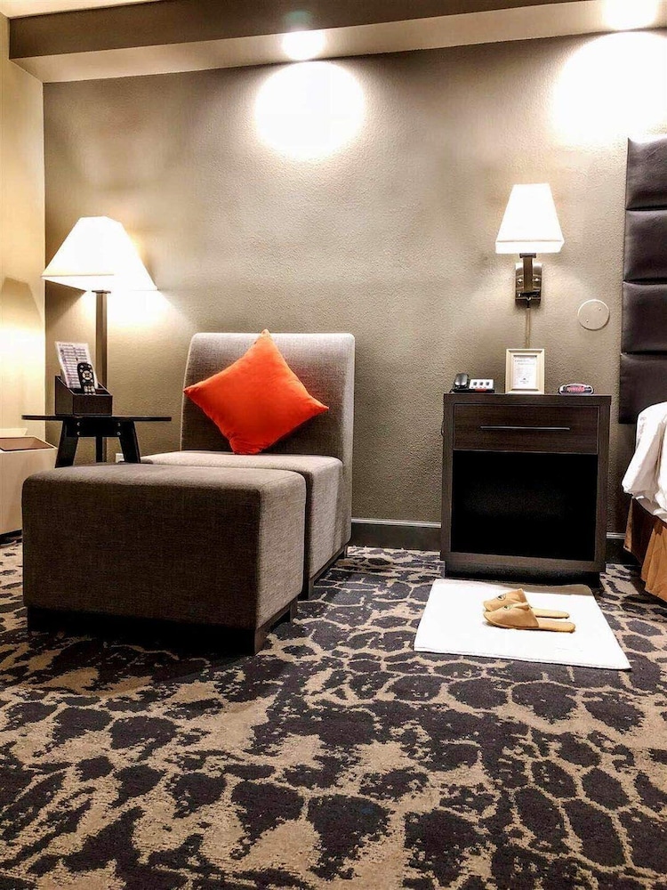 GreenTree Inn & Suites Alhambra - photo 44