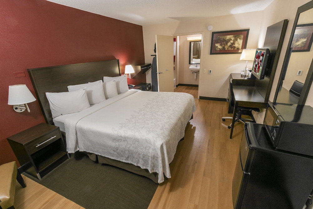Red Roof Inn PLUS Chicago Willowbrook - photo 22