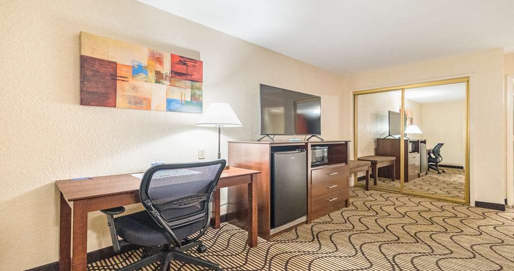 Best Western Roseville Inn - photo 23