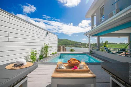 Sublime Villa Piscine Trésor de la Baie — 4-Star Luxury Hotel in La Trinite, Martinique