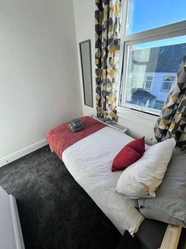Londonderry 3 BDR Sleeps 6 Parking WIFI Stockton on Tees city centre — 4-Star Luxury Hotel in Stockton-On-Tees, United Kingdom