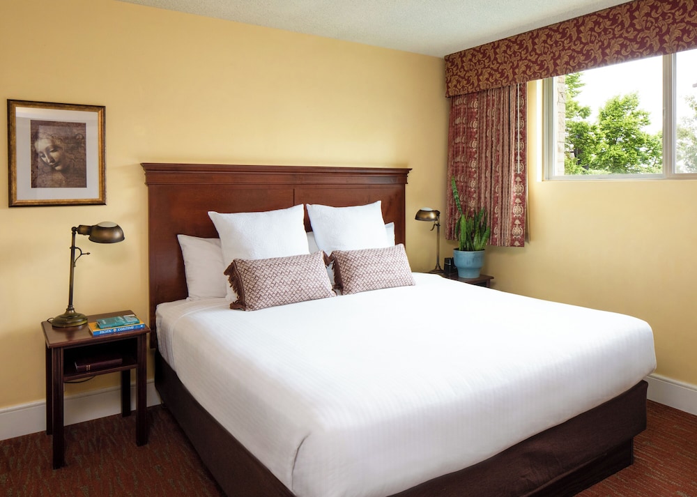 Park Lane Suites and Inn - photo 11