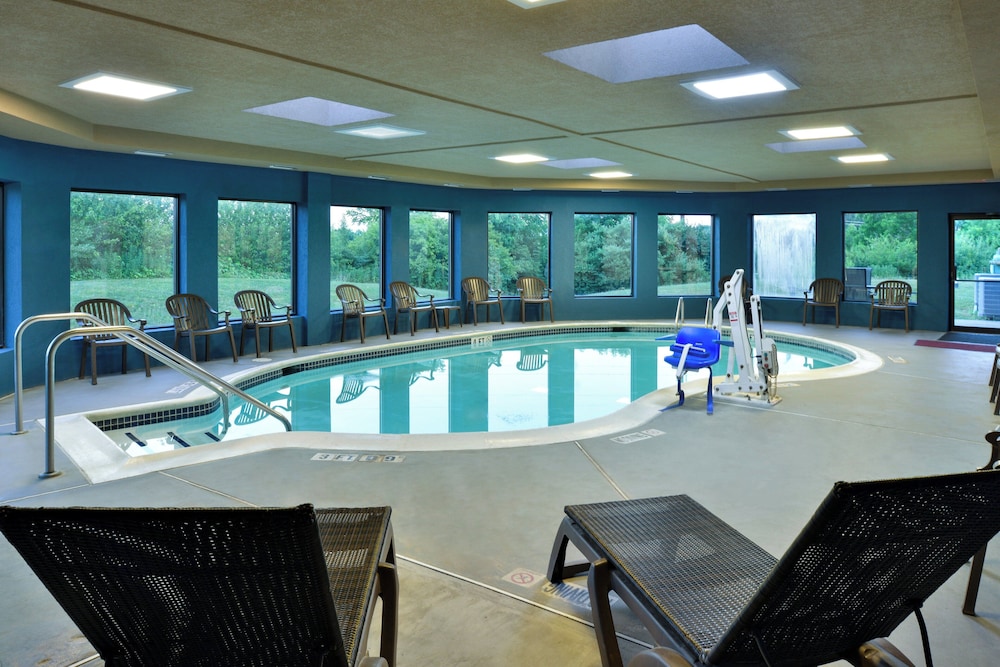 Holiday Inn Express Lewisburg New Columbia by IHG - photo 37