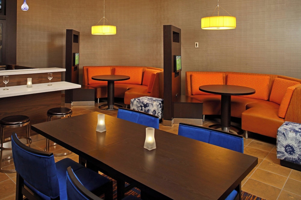 Courtyard by Marriott Baltimore Downtown Inner Harbor - photo 12