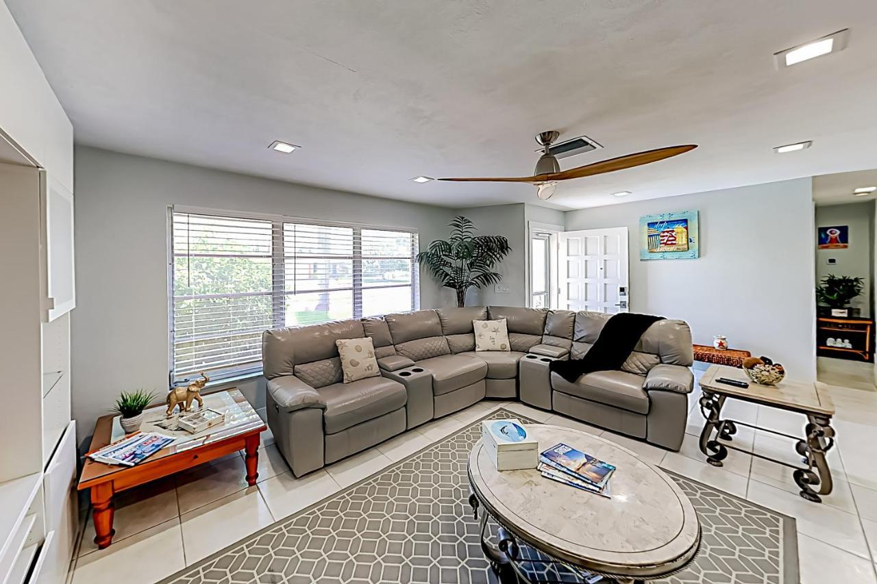 Modern Getaway — Cape Coral — photo 4