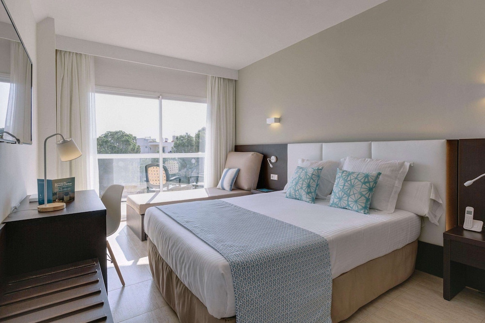 Hotel ILUNION Palmanova Mallorca — hotel in Calvia