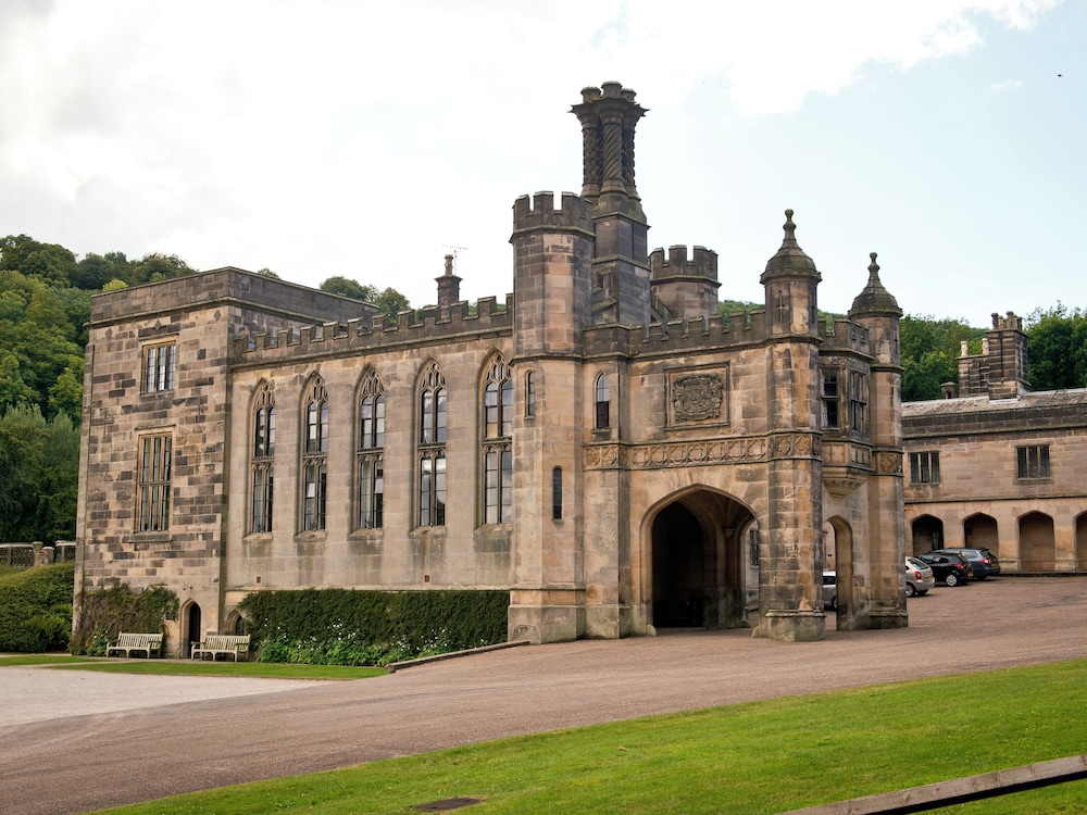 YHA Ilam Hall Hostel — 4-Star Luxury Hotel in Ashbourne, United Kingdom