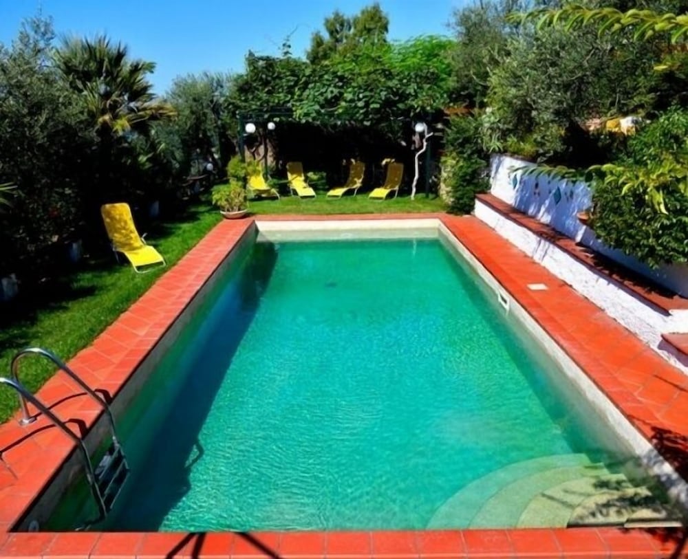 La Maison Galu — 4-Star Luxury Hotel in Itri, Italy