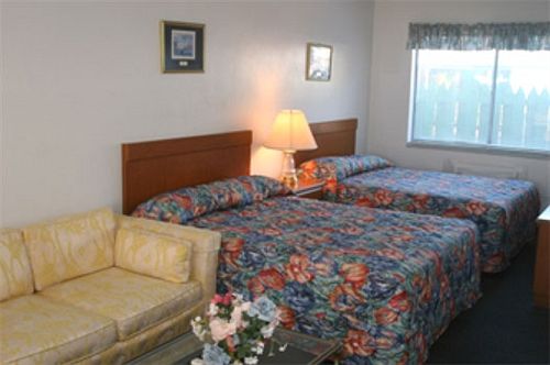 Traveler Motel - photo 18