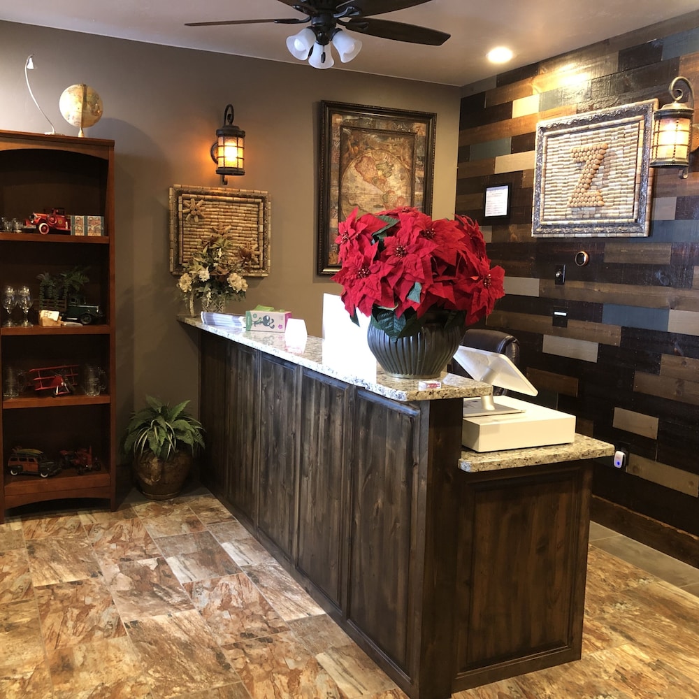 Zion Cliff Lodge - photo 2