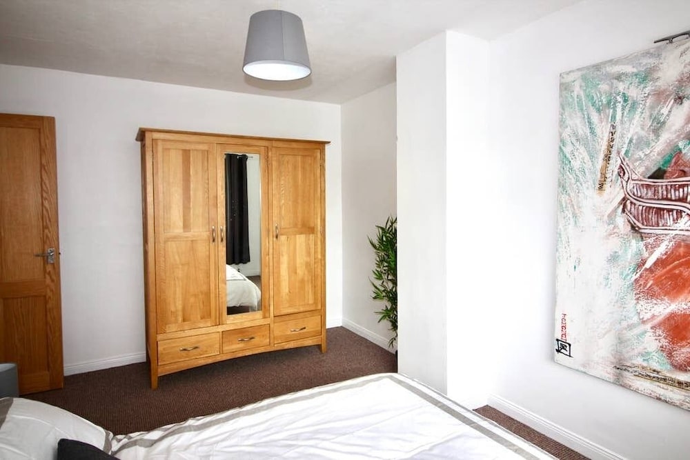 Carwood House — 4-Star Luxury Hotel in Newtownabbey, United Kingdom