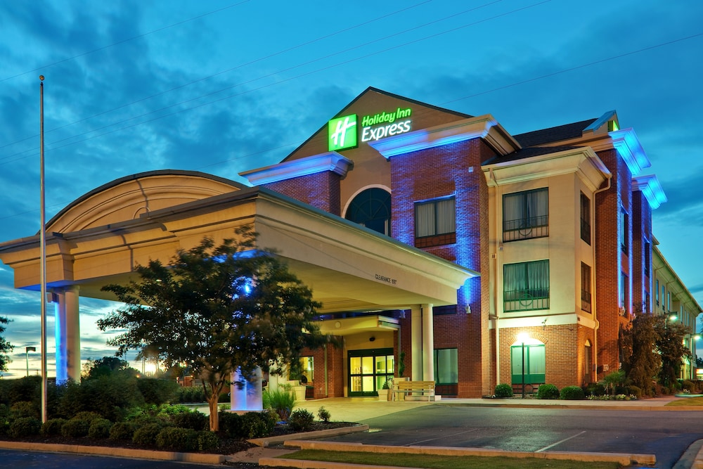 Holiday Inn Express & Suites Olive Branch by IHG - photo 28