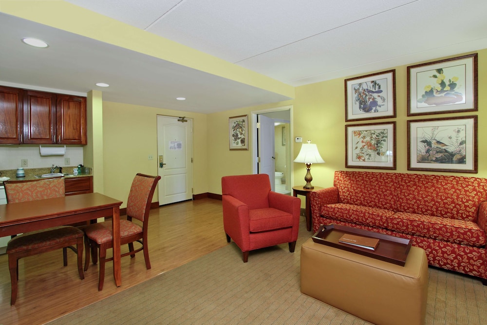 Homewood Suites by Hilton Chesapeake Greenbrier - photo 21