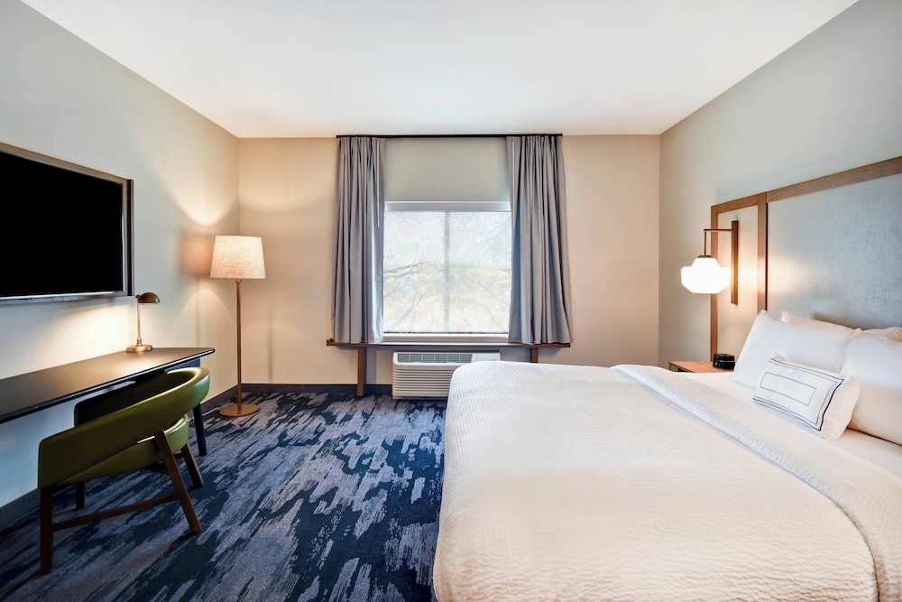 Fairfield Inn & Suites by Marriott Plymouth - photo 11