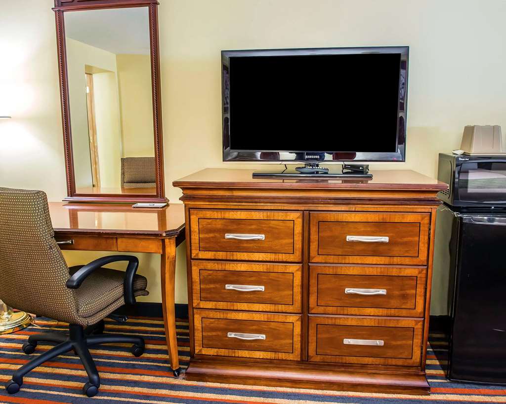 Econo Lodge Jefferson Hills Hwy 51 - photo 17