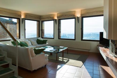 Zafferano Rooftop Terrace Tower House in San Gimignano, Italy
