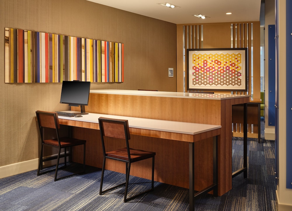 Holiday Inn Express & Suites Lockport by IHG - photo 22