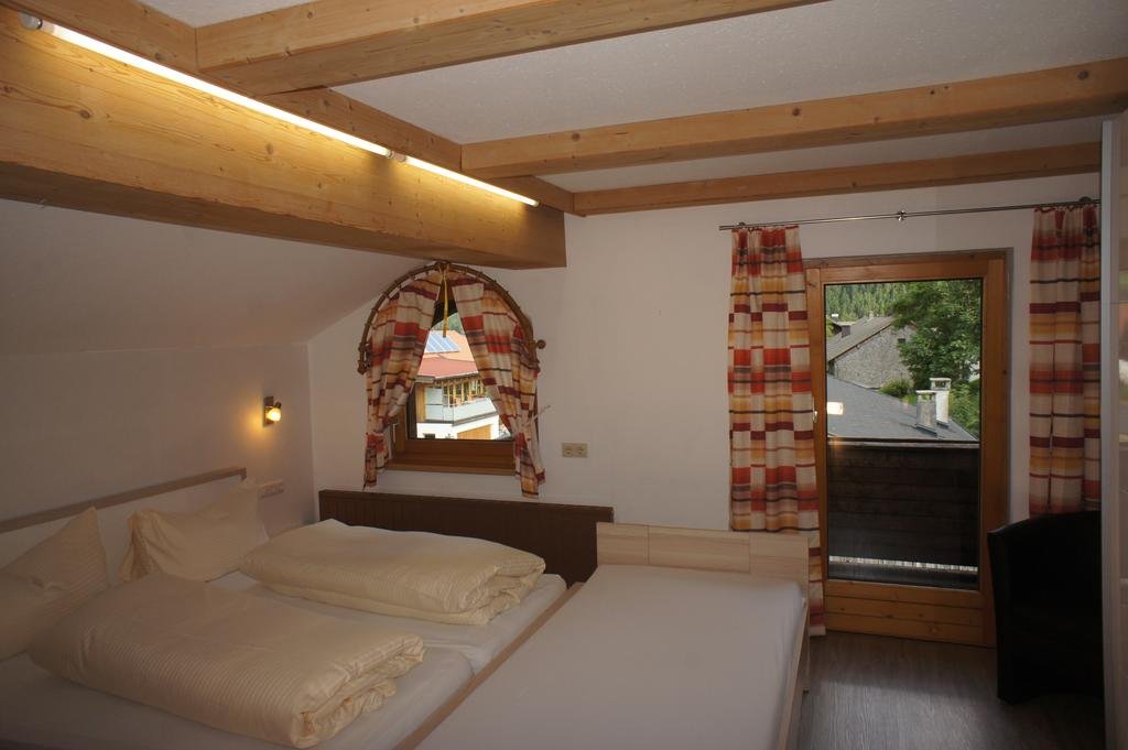Appartements Gartner — 4-Star Luxury Hotel in Bichlbach, Austria