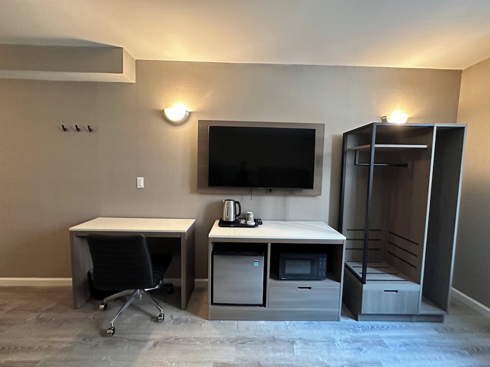 Regal Inn & Suites New York LaGuardia Hotel - photo 8