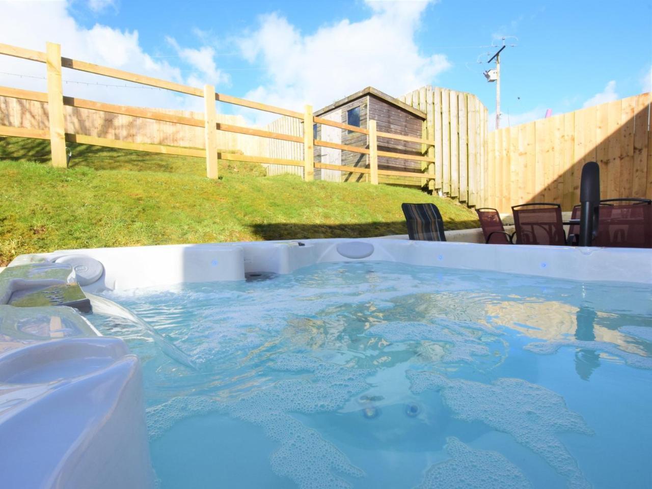 5 Bed in Brynteg 75907 - last minute hotel in Unknown City