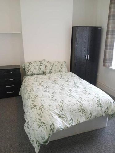 Double bed close to Burnley city centre — hotel in Burnley