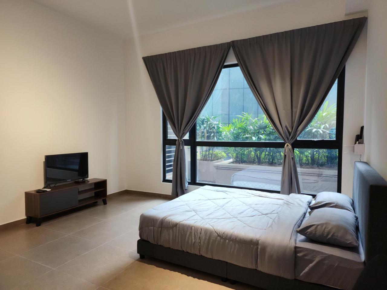MOSSAZ Minimalist Studio 2 — 4-Star Luxury Hotel in Petaling Jaya, Malaysia