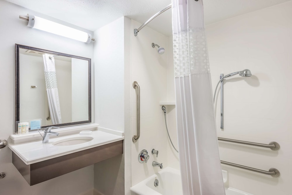 Hampton Inn Columbia - photo 23