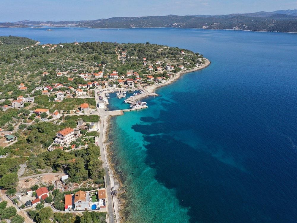 Villa Pinia — 4-Star Luxury Hotel in Trogir, Croatia