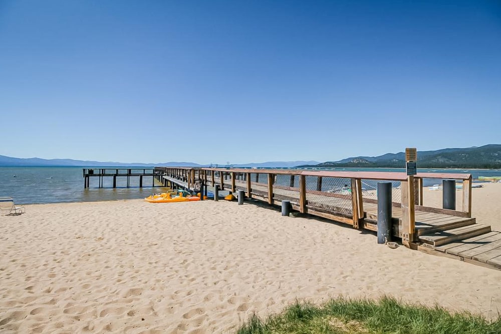 619 Lakefront - photo 82