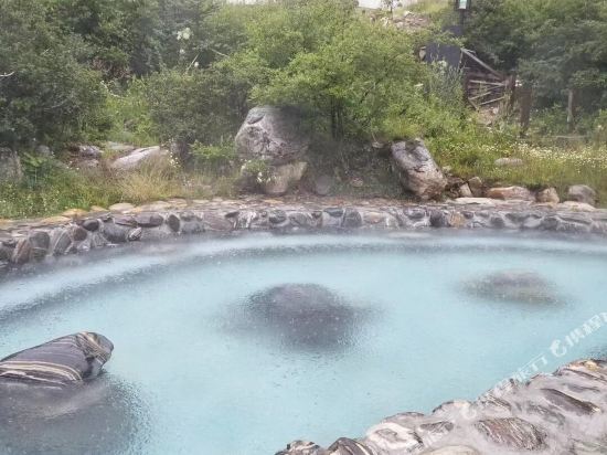 Blue Lotus - carbon neutral hotel in Kangding