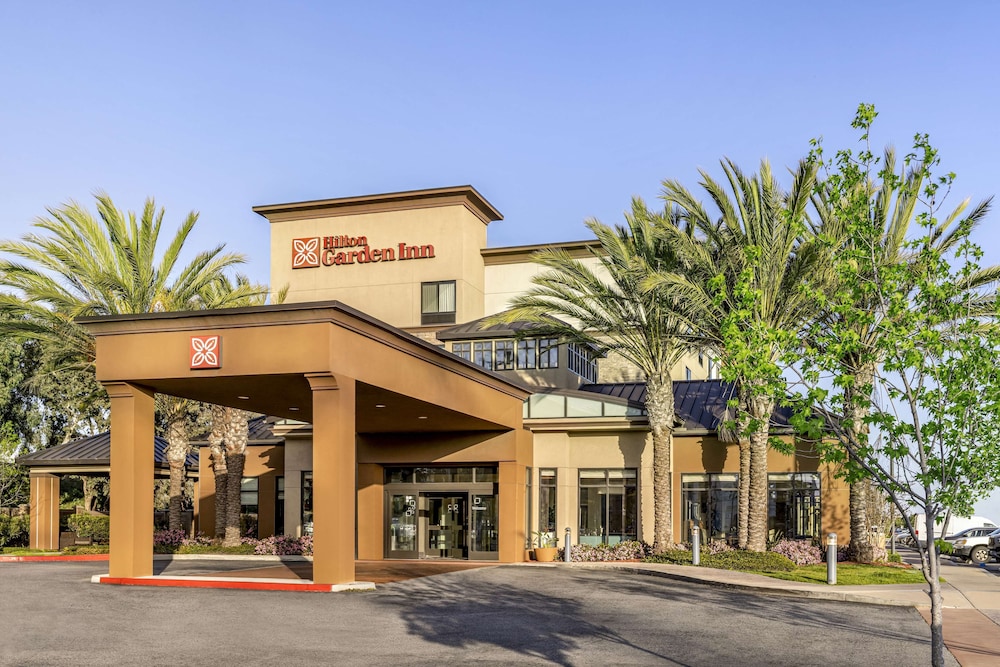 Hilton Garden Inn Los Angeles Redondo Beach - photo 33