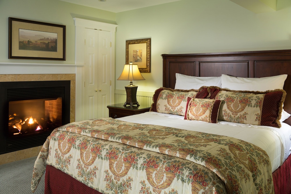 Grand Harbor Inn - photo 9