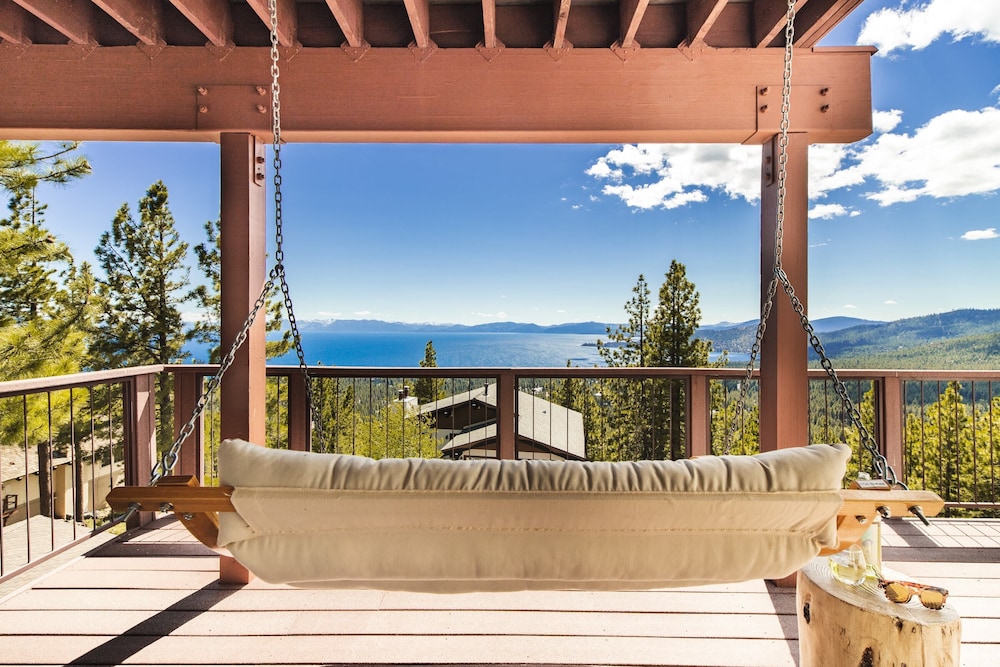 Juniper by Avantstay Incredible Mountainside Home w Incredible Lake Views