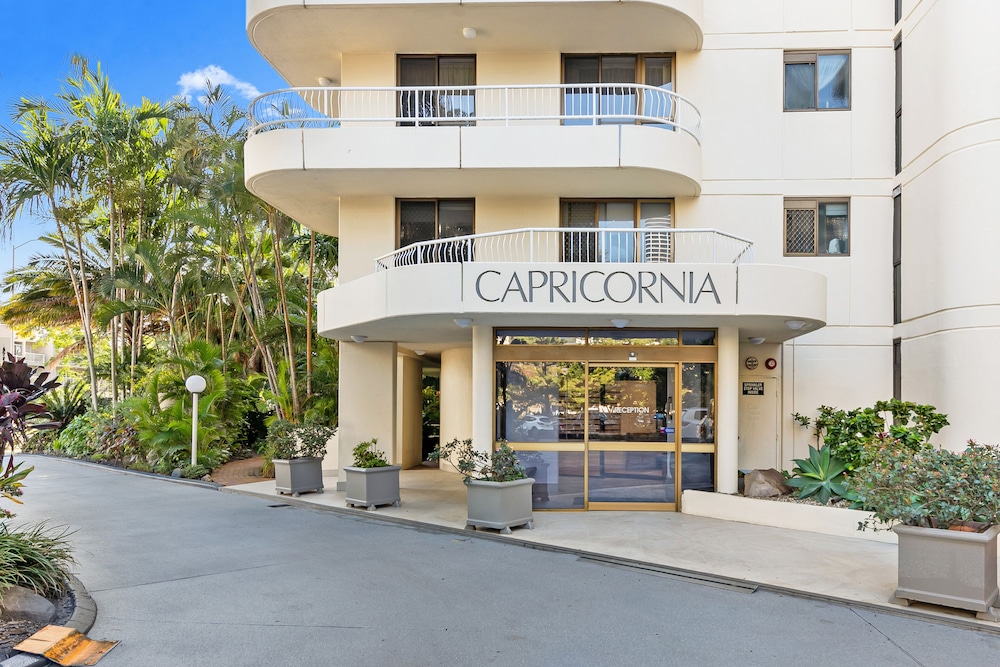 Capricornia Apartments — 4-Star Luxury Hotel in Broadbeach, Australia