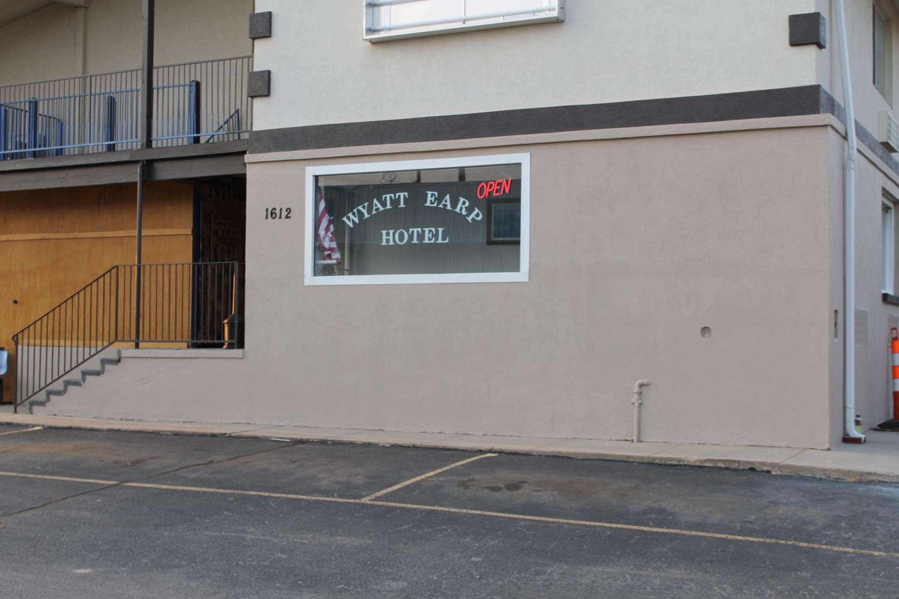 Knights Inn Dodge City - photo 10
