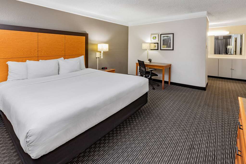 La Quinta Inn by Wyndham Laredo I 35 - photo 56