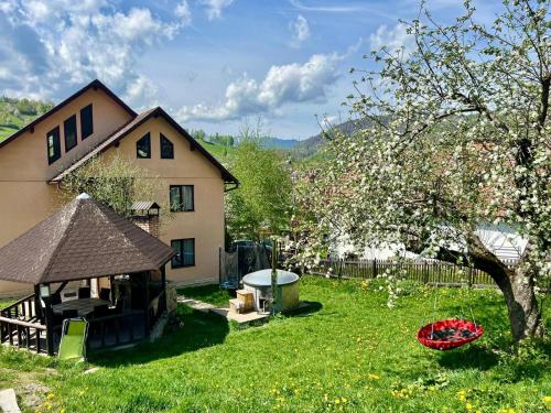 Vila Monica — 4-Star Luxury Hotel in Bran, Romania