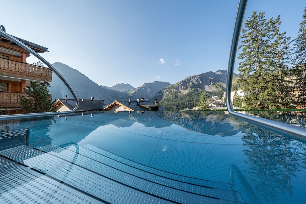 Waldhotel Arosa — 4-Star Luxury Hotel in Arosa, Switzerland