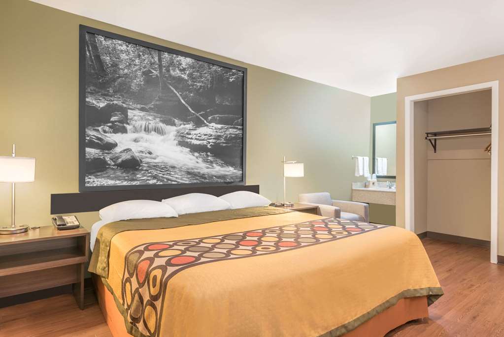 Super 8 by Wyndham Bryant Little Rock Area - photo 16