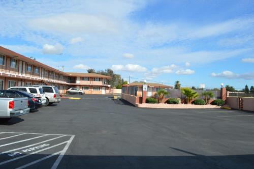 Gateway Inn Fairfield - photo 10