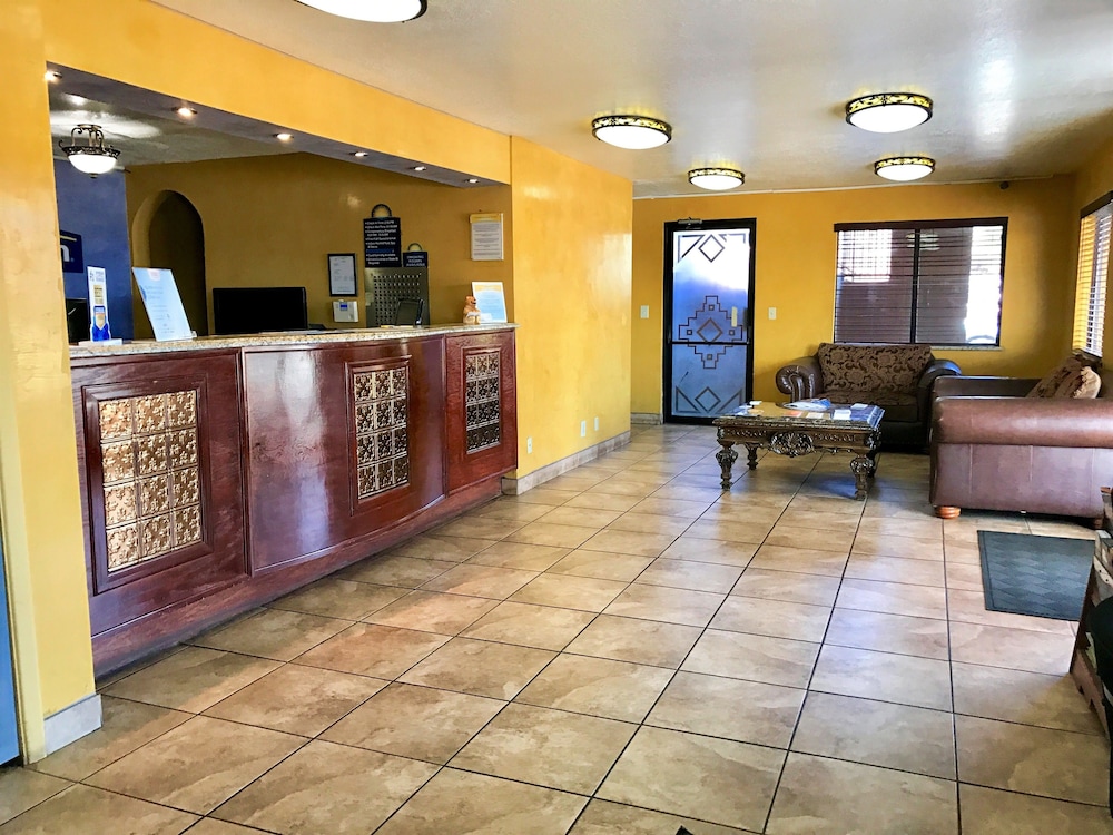 Days Inn by Wyndham East Albuquerque - photo 3