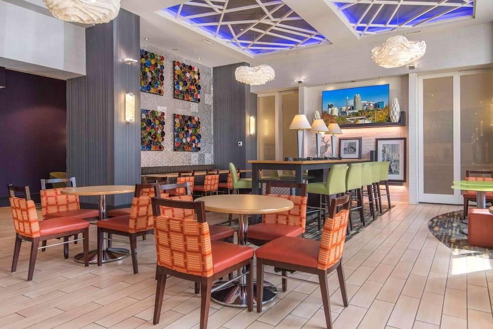 Hampton Inn & Suites Raleigh Durham Airport Brier Creek - photo 4