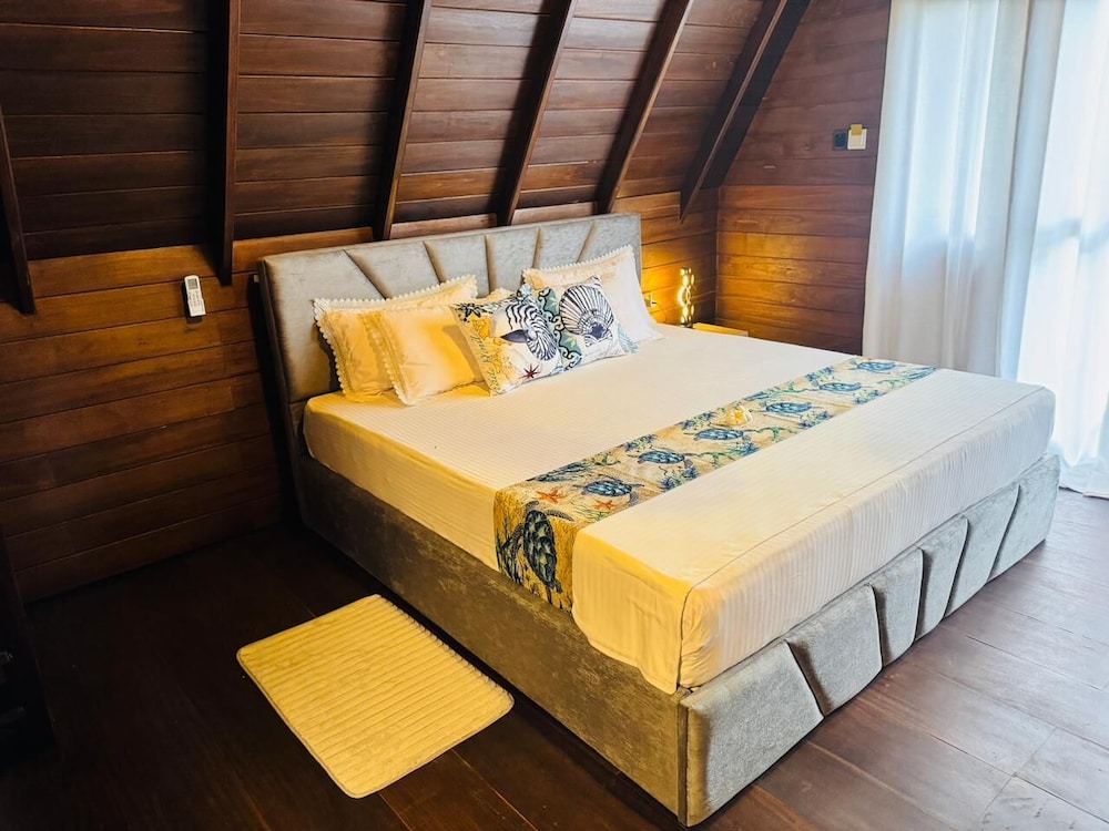 Soluna cove cabana in Hikkaduwa, Sri Lanka