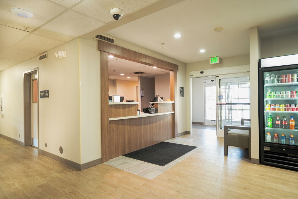 Candlewood Suites Boise Towne Square by IHG - photo 4