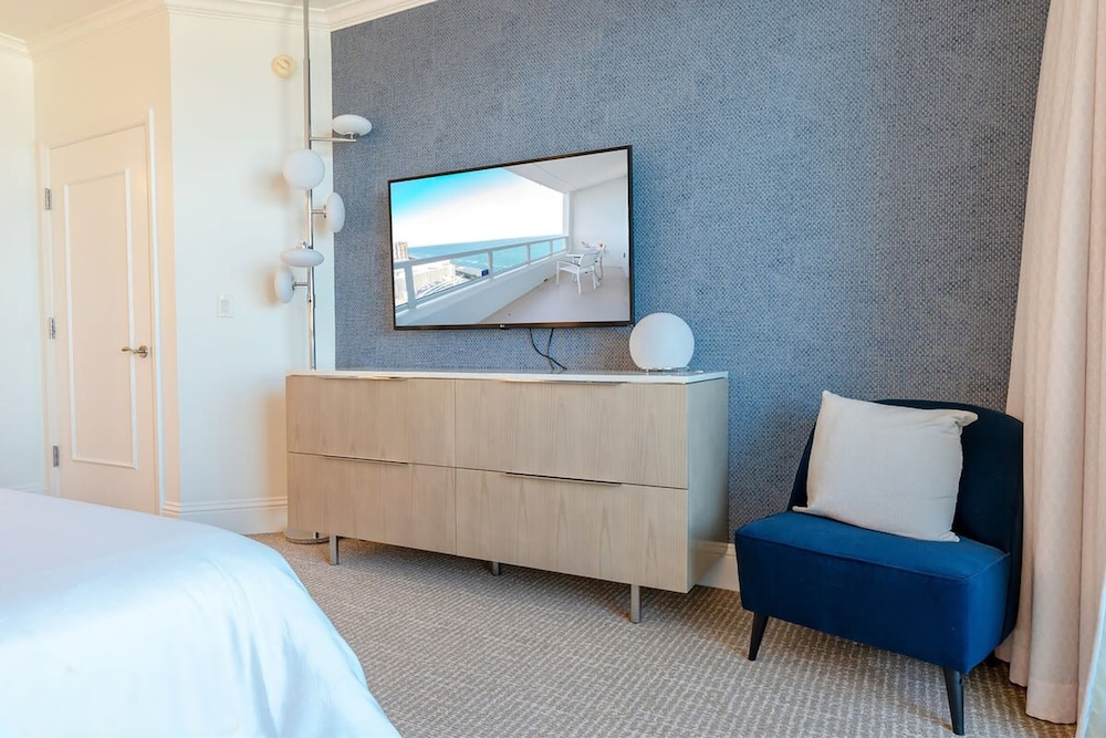 Fontainebleau Miami Beach Private Luxury Suites - photo 33