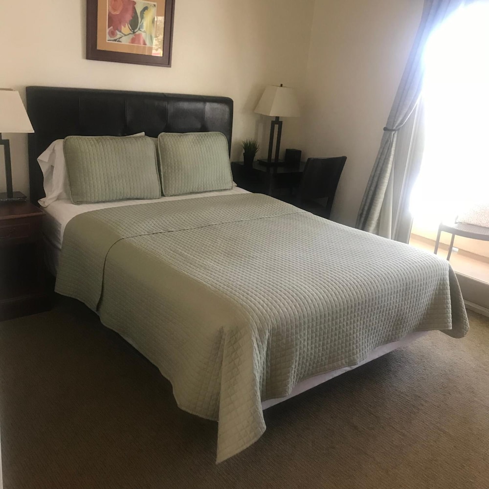 Bella Capri Inn - photo 23