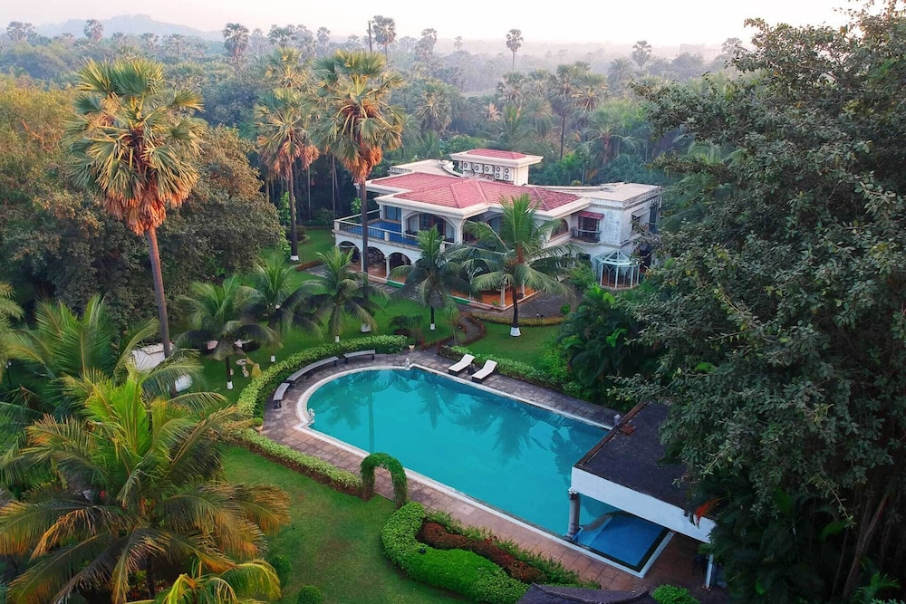 Amã Stays & Trails Villa Ishatva Alibag — 5-Star Luxury Hotel in Alibag, India