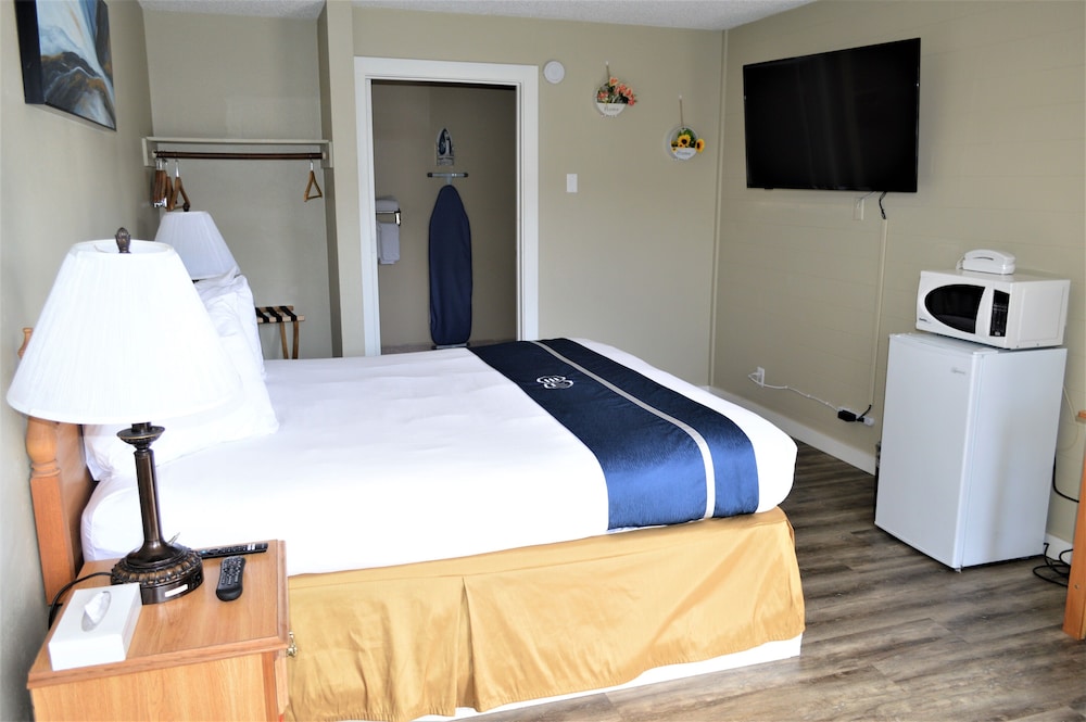 Travelodge by Wyndham Fort Bragg - photo 17